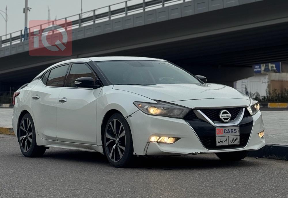 نيسان ماكسيما